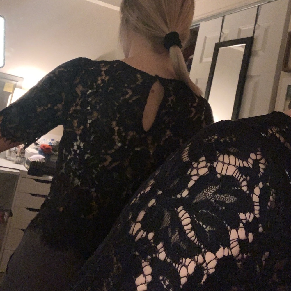 Lace top - Picture 2 of 2